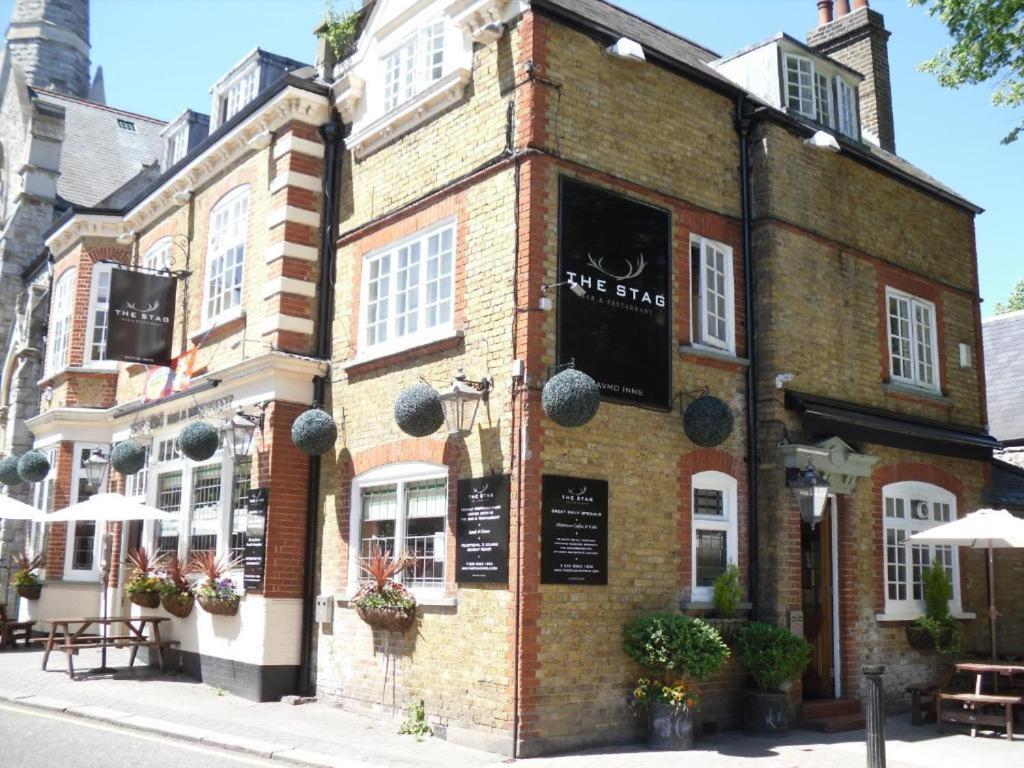 The Stag Enfield Hotel Екстериор снимка